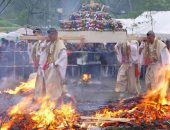 العالم هذا المساء.. الرئيس اللبنانى يدعو الحريرى لإفساح المجال حال عجزه عن رئاسة الحكومة.. رهبان يسيرون حفاة على النار فى تقليد سنوى باليابان.. والرئاسة السورية: الأسد وزوجته فى مرحلة التعافى من كورونا