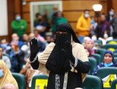 الأم الثانية بكفر الشيخ تبرعت بكليتها لزوجها وعملت بائعة سمك لتربى أبنائها