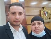 الأم المثالية بالبحيرة.. توفى زوجها منذ 26 عاما فربت 3 أبناء تخرجوا فى كليات قمة