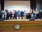 جامعة بني سويف تكرم الأمهات المثاليات في المحافظة.. صور