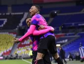 باريس سان جيرمان يتصدر الدوري الفرنسي برباعية ضد ليون.. فيديو