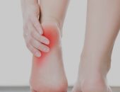 5 نصائح لعلاج التهاب القدمين.. منها التدليك ووضع الثلج