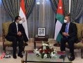 رئيس الوزراء يصل عمان للمشاركة فى اجتماع اللجنة الأردنية المصرية.. صور