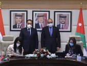 رئيسا وزراء مصر والأردن يشهدان توقيع 7  وثائق لتعزيز التعاون المشترك   