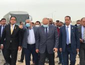 وفد من لجنة النقل والمواصلات بـ"النواب" يتفقد أعمال تطوير الطرق ببرج العرب الجديدة