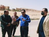 رئيس جهاز حدائق أكتوبر يتابع سير العمل بمنطقتى ابني بينك 5 و7 بالمدينة
