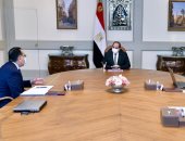 الرئيس السيسى يوجه بتعميم التحديث الإلكترونى.. والتوسع فى تبطين وتأهيل الترع