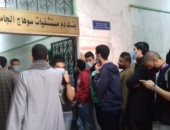 شباب سوهاج يتوافدون للتبرع بالدم دعما لمصابى حادث قطارى طهطا.. صور