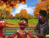 لأول مرة.. Sesame Street يضم دمى سوداء لمكافحة العنصرية وتعريف الأطفال سر الاختلاف