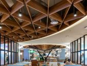 السقف الخشبى تريند ديكور قوى فى 2021.. من الأشكال الهندسية للألواح