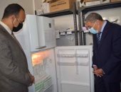 محافظ المنيا يتفقد مركز تطعيم المواطنين بلقاح فيروس كورونا