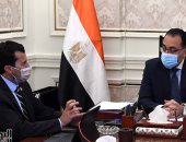 رئيس الوزراء يتابع مع وزير الشباب والرياضة ملفات عمل الوزارة