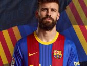 قميص برشلونة الجديد يشعل الكلاسيكو قبل مواجهة ريال مدريد.. صور