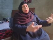 حكاية أم عاطف أشهر بائعة فسيخ فى المنيا وعلاقتها بهانى رمزى والفنانين.. فيديو