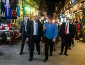 الأمين العام لمنظمة السياحة العالمية يصل مصر لحضور موكب المومياوات.. صور