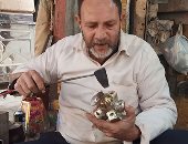 وحوى يا وحوى.. "اليوم السابع" داخل أقدم ورشة لتصنيع الفوانيس فى بنى سويف.. أحفاد الأسطى جودة يرفعون شعار على الأصل دور.. عادل:  أسعارنا فى متناول الجميع ومينفعش نقول لطفل كمل فلوسك.. فيديو وصور