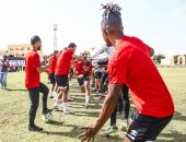 لاعبو الأهلى يحتفلون بعيد ميلاد عمرو السولية