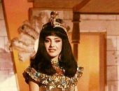 نقل المومياوات .. نجمات تألقن بالزى الفرعونى في المهرجانات وجلسات التصوير