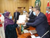 محافظ المنوفية يكرم الأمهات المثاليات على مستوى الجمهورية والمحافظة.. فيديو وصور 