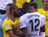 إيقاف مباراة قادش وفالنسيا فى الدوري الإسباني بسبب العنصرية