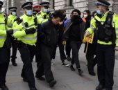 أمن بريطانيا يعتقل 107 أشخاص خلال مظاهرات رافضة لقانون الشرطة.. صور