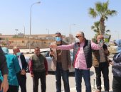 نائب وزير الإسكان يشدد على الإلتزام بالجدول الزمنى لتنفيذ مشروعات الطرق بـ6 أكتوبر 