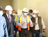 وزير التعليم العالى يتفقد منشآت جامعة المنصورة الجديدة.. صور