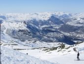  نرويجي يهرب من إغلاق كورونا بالتزلج مسافة 40 كيلو متر على الجليد