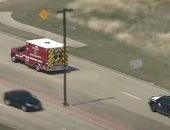 مطاردة بين الشرطة الأمريكية ولص يقود سيارة إسعاف تنتهى بالقبض عليه.. فيديو