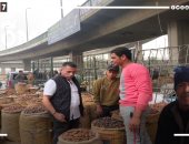 ملك فطار رمضان.. حكاية أقدم سوق بلح فى روض الفرج.. فيديو