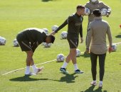 سواريز يغادر مران أتلتيكو مدريد بسبب إصابة عضلية