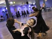 الرقص على نغمات كورونا.. إيطاليا تفتح مدارس رقصات الصالات لـ"اعتبارات وطنية"