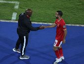 فيديو.. خروج بيكهام و أفشة من تشكيلة الأهلي أمام الزمالك فى الدقيقة 81