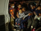 الهجرة غير الشرعية.. الحلم الأمريكي يستثنى الأطفال والأمهات من العودة إلى المكسيك.. ألبوم صور