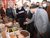 محافظ الغربية يفتتح معرض أهلاً رمضان بزفتى