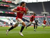 مانشستر يونايتد يثأر من توتنهام بثلاثية في الدوري الإنجليزي