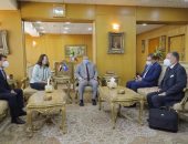 وزير القوى العاملة يسلم 20 فرصة عمل و12 ماكينة تصوير وخياطة لذوى الهمم بدمياط