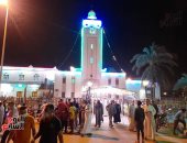 المئات يؤدون أول صلاة تراويح بمساجد أسوان.. فيديو وصور