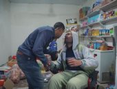 "مختار"  قصة كفاح وصبر.. والمبادرة تساعده ليعيش حياة كريمة