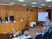 محافظ المنيا يتابع مع لجنة مبادرة حياة كريمة نسب تنفيذ مشروع تطوير الريف 