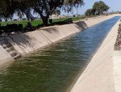 الحياة فى قرية "ديروط أم نخله" بالمنيا شكل تانى.. "حياة كريمة" تغير واقع الأسر.. والأهالى: نشعر بالأمان والثقة والمبادرة شيدت منازل الفقراء.. ويؤكدون: الترع المبطنة أصبحت مثل حمامات السباحة للمواطنين.. صور