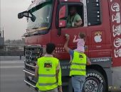 "كمال" يشارك بصورة ابنته أثناء توزيع وجبات الإفطار على المارة بالمنوفية