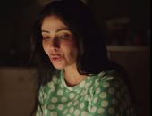 لعبة نيوتن.. هل توافق منى زكى على الزواج من محمد فراج