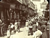100 صورة عالمية.. شارع الموسكى منذ 129 سنة