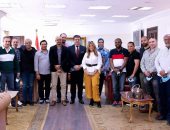 رئيس الهيئة الوطنية للإعلام يلتقى بفريق عمل برنامج "بيت للكل"