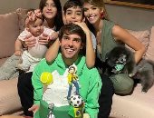 كاكا يحتفل بعيد ميلاده الـ39 بـ"تورته" عليها علم البرازيل ولحظات مع أسرته