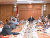 محافظ قنا : الانتهاء من شبكتى انحدار صرف صحى الشقيفى والقناوية