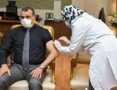 نائب رئيس الهيئة القومية للإنتاج الحربي" يتلقى لقاح كورونا