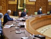 الرئيس السيسى يجتمع بالخبراء اليابانيين المشرفين علي منظومة المدارس المصرية اليابانية.. الرئيس يتعرف على تجربتهم منذ بدء عملهم فى مصر.. ويؤكد على استراتيجية الدولة بتنشئة أجيال تتمتع بقيم إنسانية وأخلاقية 