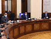 مصطفى مدبولى: الرئيس السيسى وجه باتخاذ خطوات عاجلة لتنفيذ منظومة المخلفات البلدية.. ويوجه ببدء التشغيل التجريبى لمنظومة جمع ونقل ونظافة الشوارع بـ4 محافظات.. والحكومة توافق على 8 قرارات باجتماعها الأسبوعى